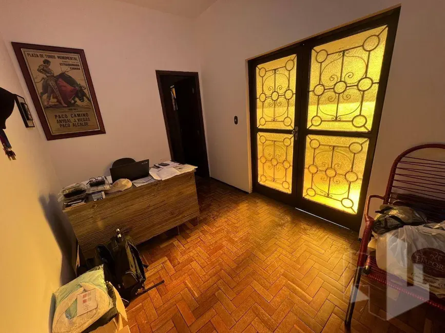 Casa com 4 quartos para alugar, 350m2 em Jardim Estádio, Jau - SP - imagem 7 Foto 7 de Casa com 4 quartos para alugar, 350m2 em Jardim Estádio, Jau - SP