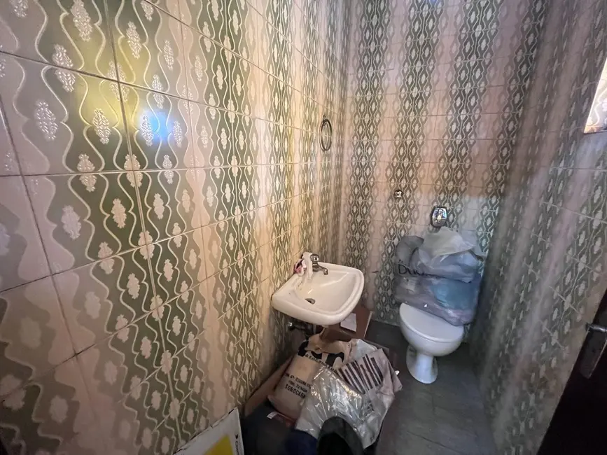Foto 8 de Casa com 4 quartos para alugar, 350m2 em Jardim Estádio, Jau - SP