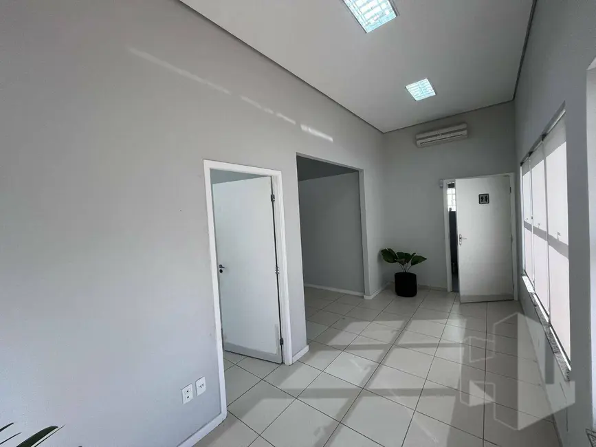 Foto 2 de Sala Comercial para alugar, 32m2 em Centro, Jau - SP
