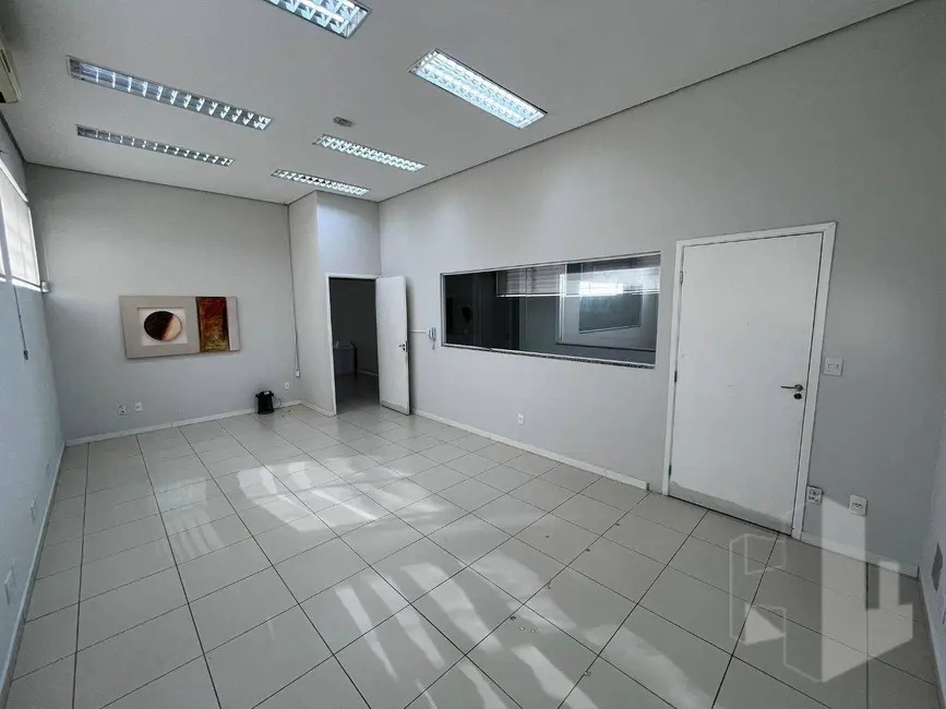 Foto 1 de Sala Comercial para alugar, 16m2 em Centro, Jau - SP