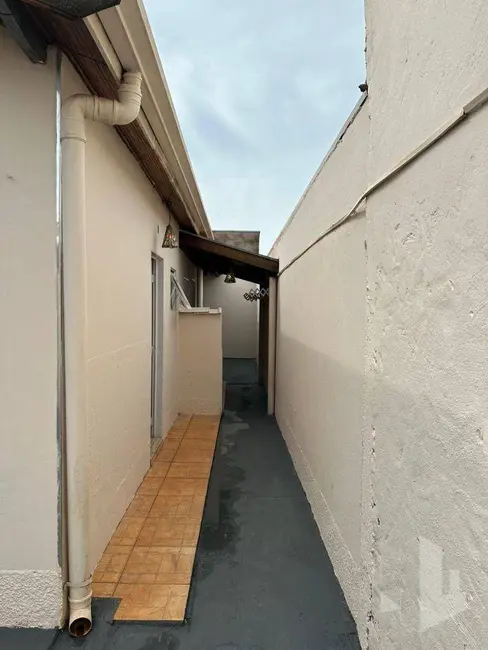 Foto 2 de Casa com 2 quartos à venda, 153m2 em Jardim São Crispim, Jau - SP