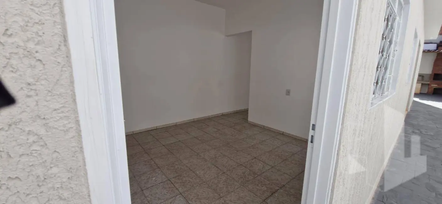 Foto 4 de Casa com 2 quartos à venda, 125m2 em Jardim Santa Rosa, Jau - SP