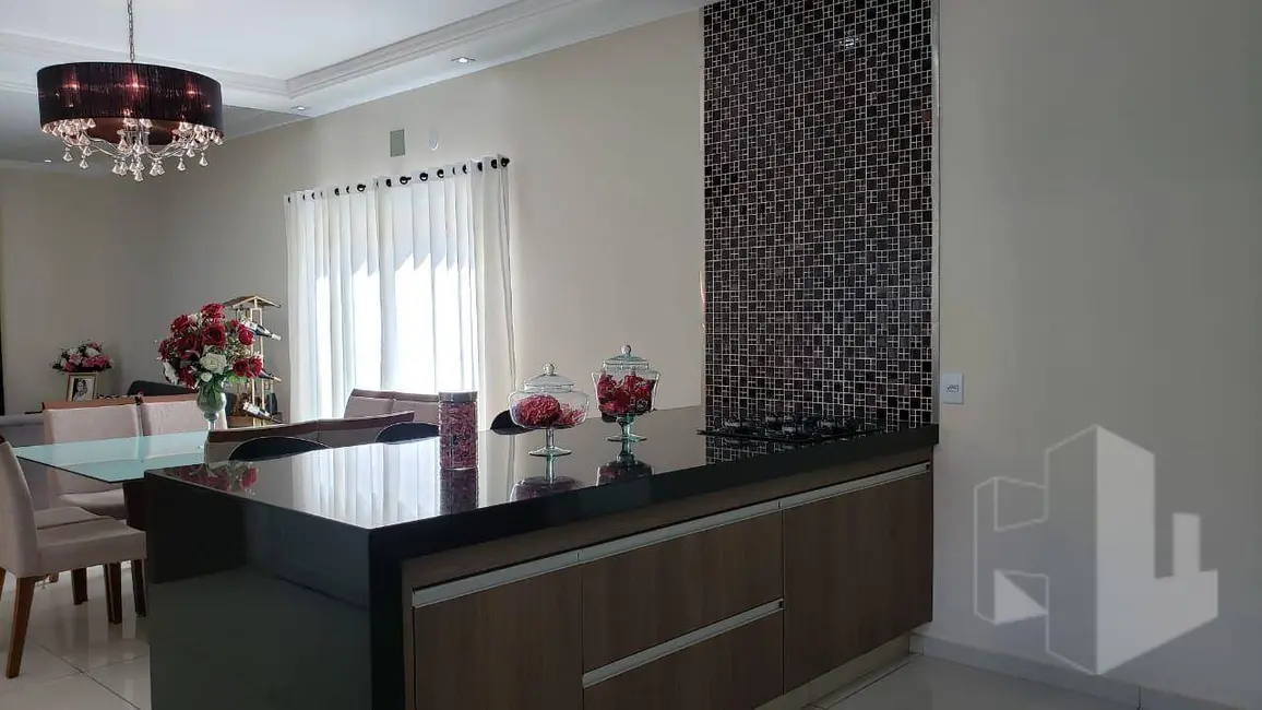 Casa com 2 quartos à venda, 360m2 em Jardim Alvorada, Jau - SP - imagem 3 Foto 3 de Casa com 2 quartos à venda, 360m2 em Jardim Alvorada, Jau - SP