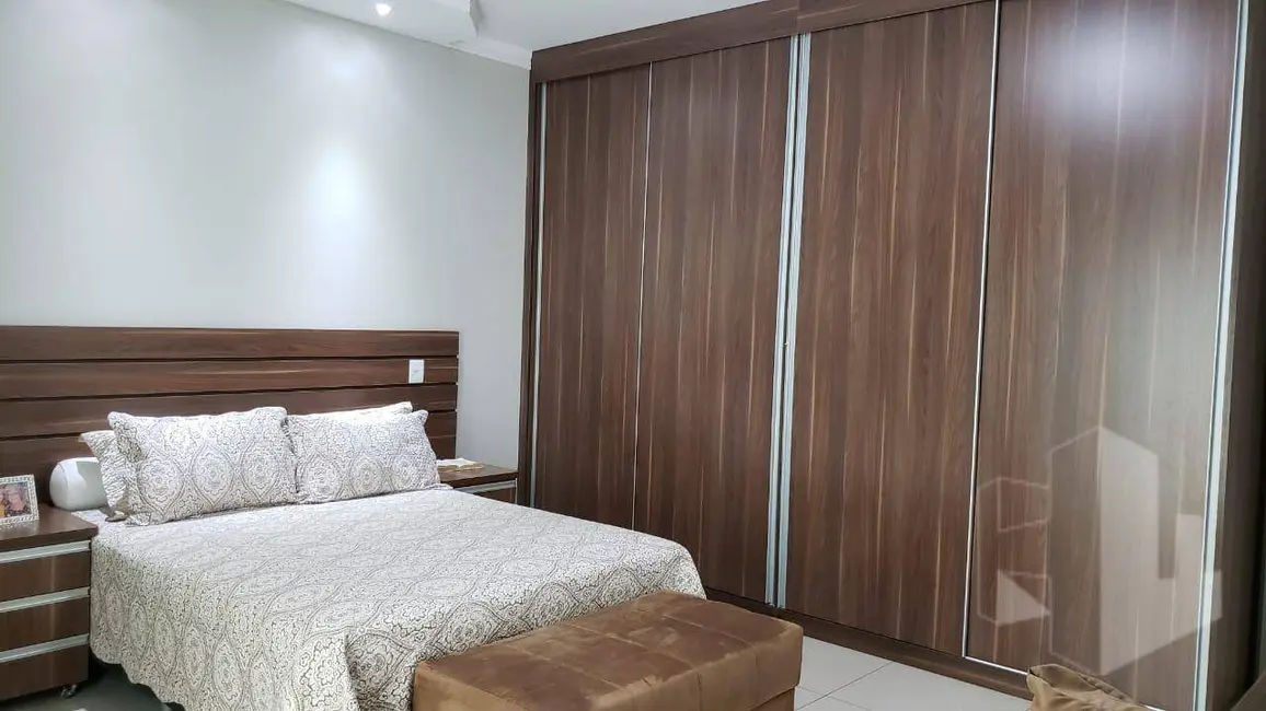 Casa com 2 quartos à venda, 360m2 em Jardim Alvorada, Jau - SP - imagem 4 Foto 4 de Casa com 2 quartos à venda, 360m2 em Jardim Alvorada, Jau - SP