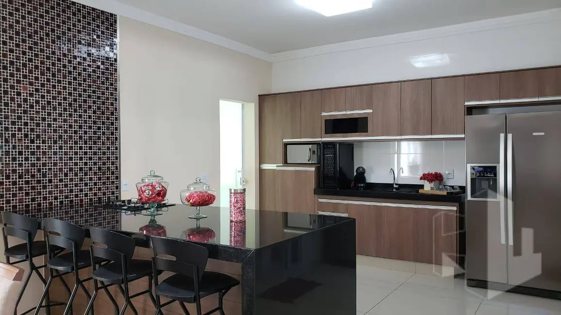 Casa com 2 quartos à venda, 360m2 em Jardim Alvorada, Jau - SP - imagem 2 Foto 2 de Casa com 2 quartos à venda, 360m2 em Jardim Alvorada, Jau - SP