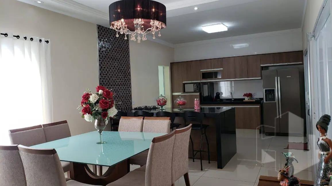 Casa com 2 quartos à venda, 360m2 em Jardim Alvorada, Jau - SP - imagem 1 Foto 1 de Casa com 2 quartos à venda, 360m2 em Jardim Alvorada, Jau - SP