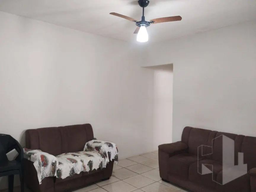Casa com 2 quartos à venda, 140m2 em Jardim Cila de Lúcio Bauab, Jau - SP - imagem 4 Foto 4 de Casa com 2 quartos à venda, 140m2 em Jardim Cila de Lúcio Bauab, Jau - SP