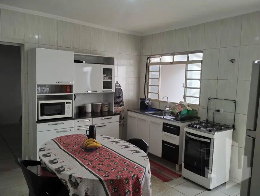 Foto 6 de Casa com 2 quartos à venda, 140m2 em Jardim Cila de Lúcio Bauab, Jau - SP