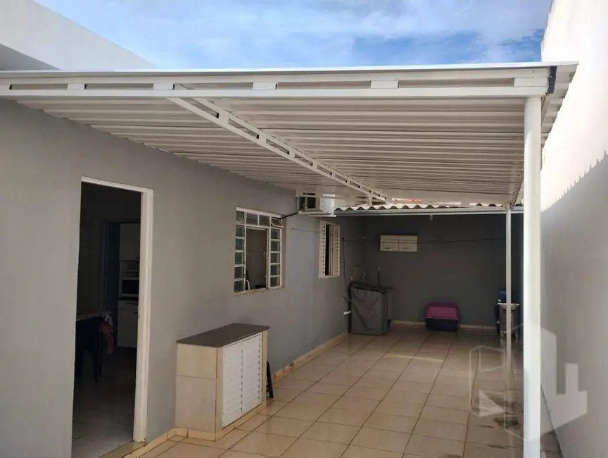 Foto 2 de Casa com 2 quartos à venda, 140m2 em Jardim Cila de Lúcio Bauab, Jau - SP