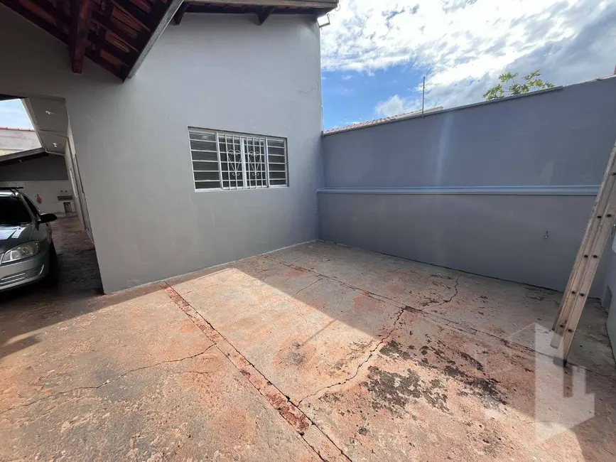 Foto 9 de Casa com 2 quartos para alugar, 50m2 em Jardim Cila de Lúcio Bauab, Jau - SP