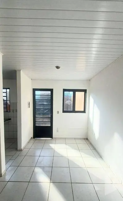Foto 1 de Casa com 2 quartos para alugar, 130m2 em Parque Frei Galvão, Jau - SP