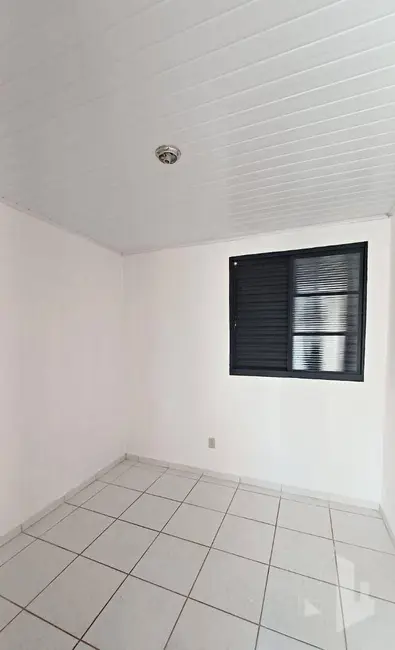 Foto 8 de Casa com 2 quartos para alugar, 130m2 em Parque Frei Galvão, Jau - SP