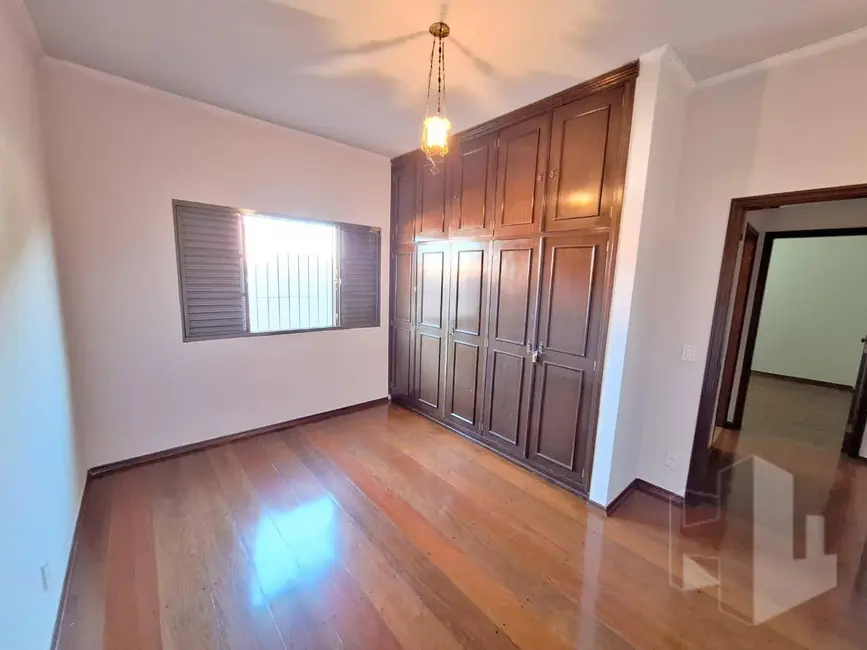 Foto 9 de Casa com 3 quartos à venda e para alugar, 398m2 em Jardim Maria Luiza I, Jau - SP
