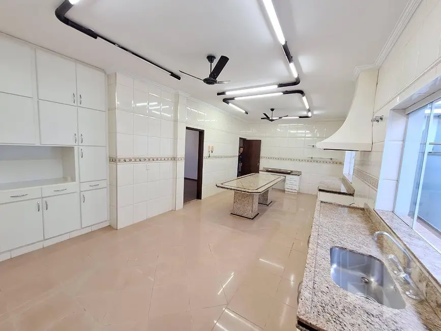 Foto 4 de Casa com 3 quartos à venda e para alugar, 398m2 em Jardim Maria Luiza I, Jau - SP
