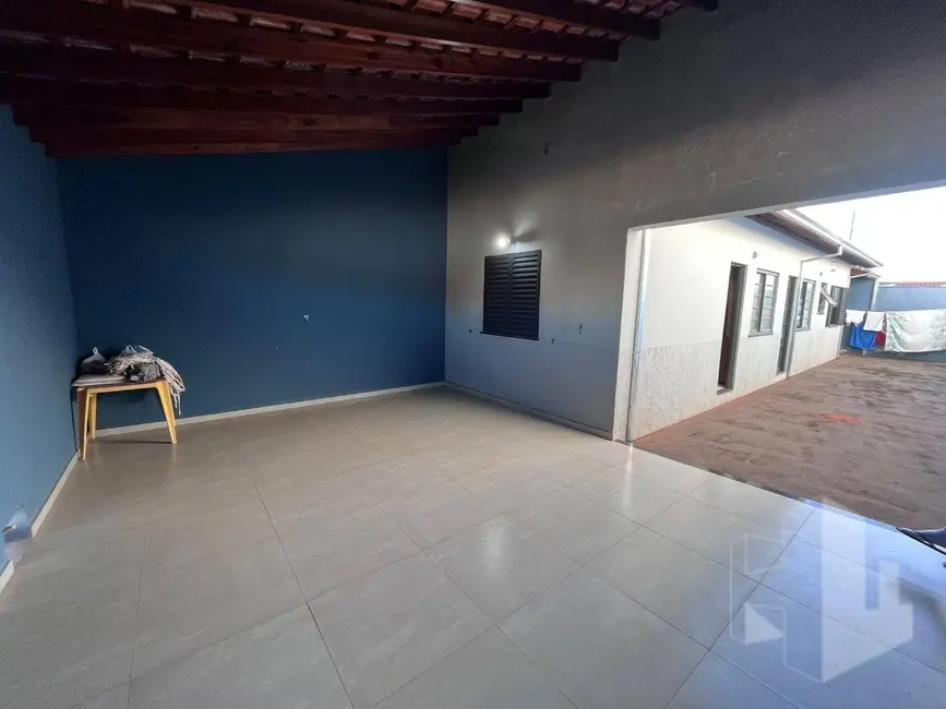 Casa com 2 quartos para alugar, 30m2 em Jardim Orlando Chesini Ometto II, Jau - SP - imagem 1 Foto 1 de Casa com 2 quartos para alugar, 30m2 em Jardim Orlando Chesini Ometto II, Jau - SP