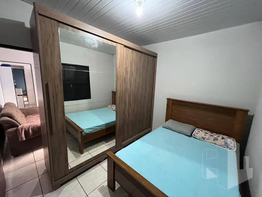 Casa com 2 quartos para alugar, 30m2 em Jardim Orlando Chesini Ometto II, Jau - SP - imagem 5 Foto 5 de Casa com 2 quartos para alugar, 30m2 em Jardim Orlando Chesini Ometto II, Jau - SP