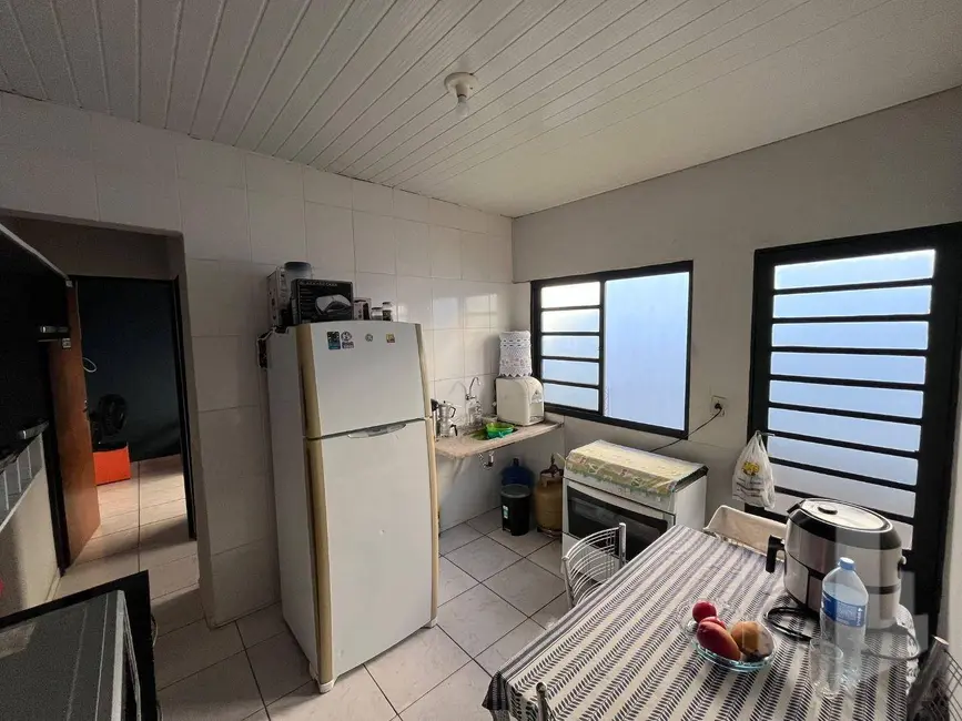 Casa com 2 quartos para alugar, 30m2 em Jardim Orlando Chesini Ometto II, Jau - SP - imagem 7 Foto 7 de Casa com 2 quartos para alugar, 30m2 em Jardim Orlando Chesini Ometto II, Jau - SP