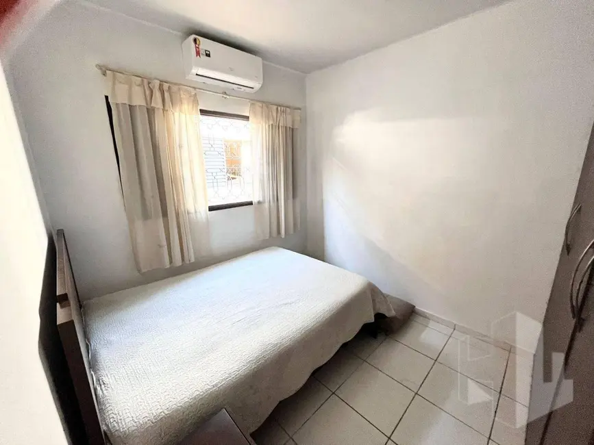 Foto 6 de Casa com 3 quartos à venda, 180m2 em Villagio Di Roma, Jau - SP