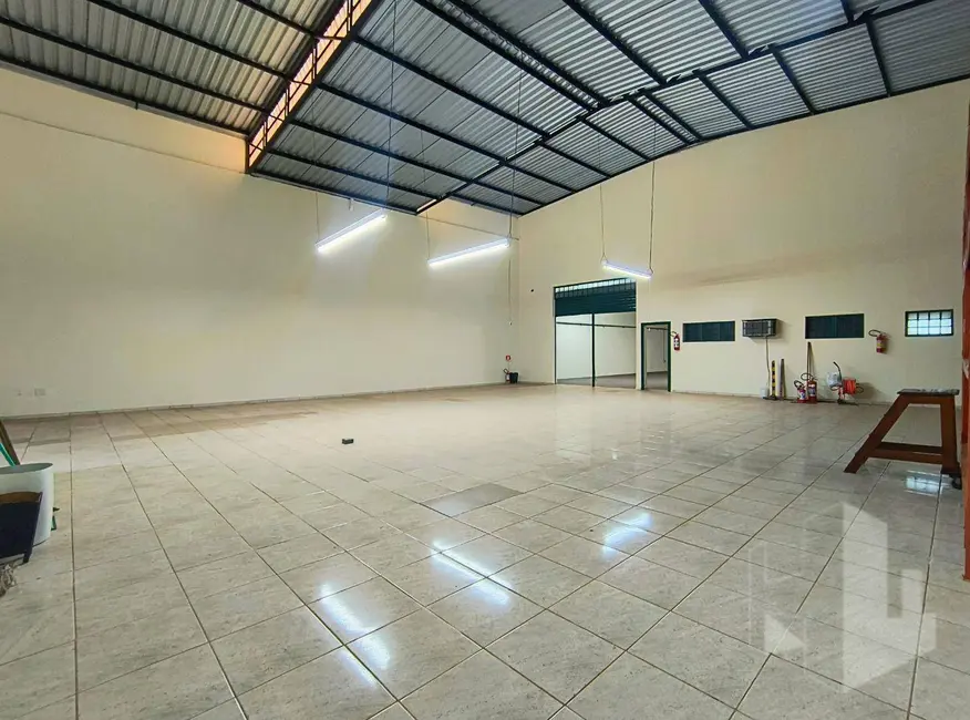 Foto 3 de Armazém / Galpão para alugar, 615m2 em Distrito Industrial, Jau - SP