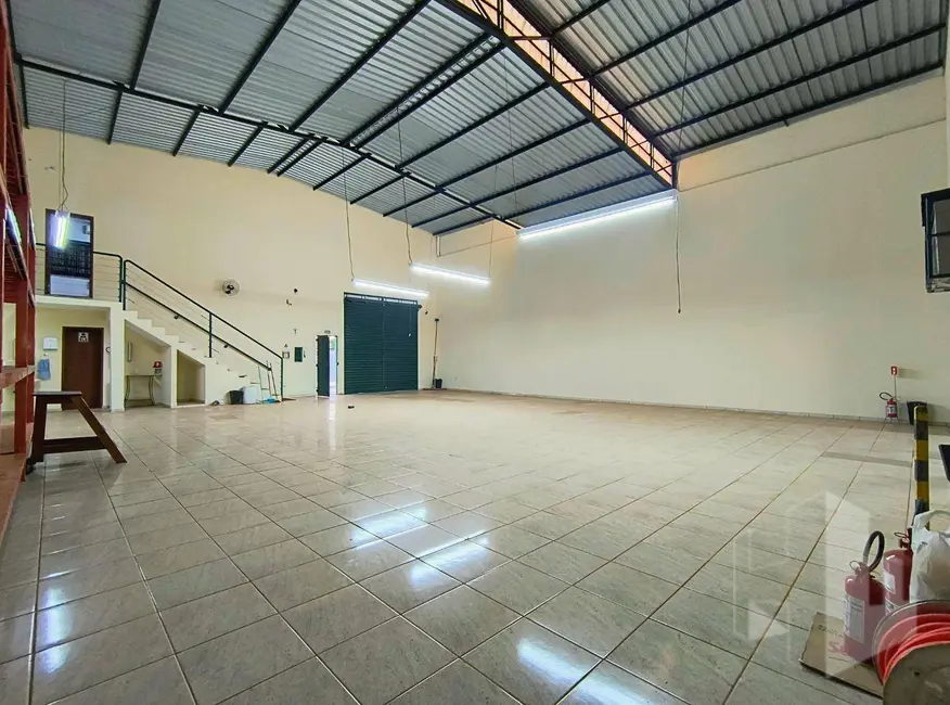 Foto 6 de Armazém / Galpão para alugar, 615m2 em Distrito Industrial, Jau - SP