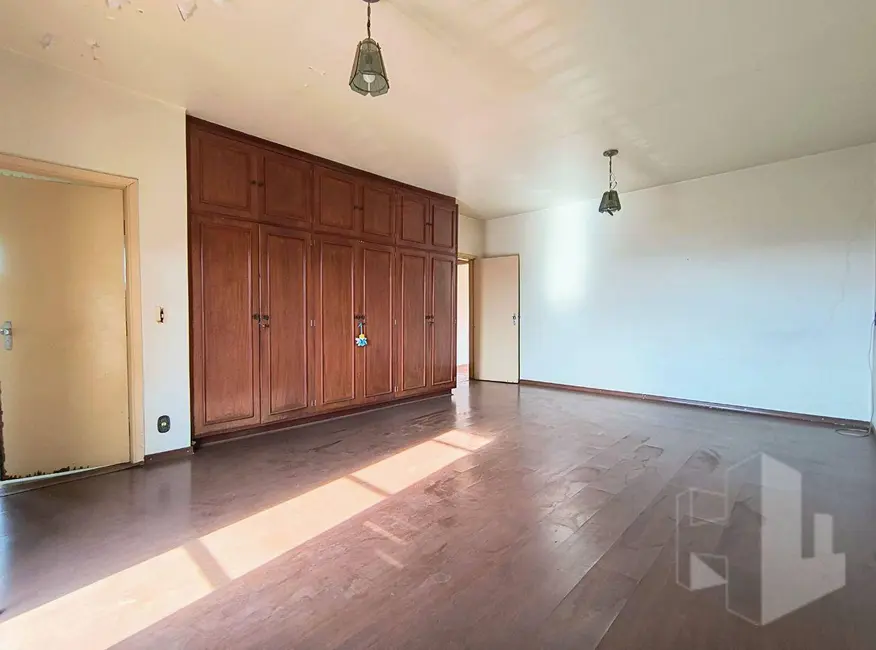 Casa com 5 quartos para alugar, 750m2 em Jardim Maria Luiza I, Jau - SP - imagem 3 Foto 3 de Casa com 5 quartos para alugar, 750m2 em Jardim Maria Luiza I, Jau - SP