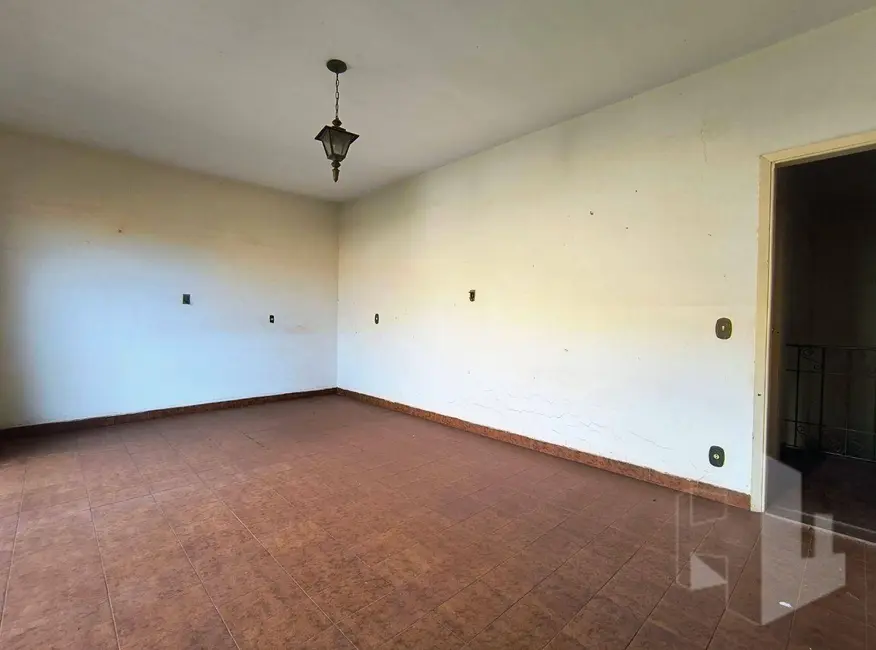 Casa com 5 quartos para alugar, 750m2 em Jardim Maria Luiza I, Jau - SP - imagem 8 Foto 8 de Casa com 5 quartos para alugar, 750m2 em Jardim Maria Luiza I, Jau - SP
