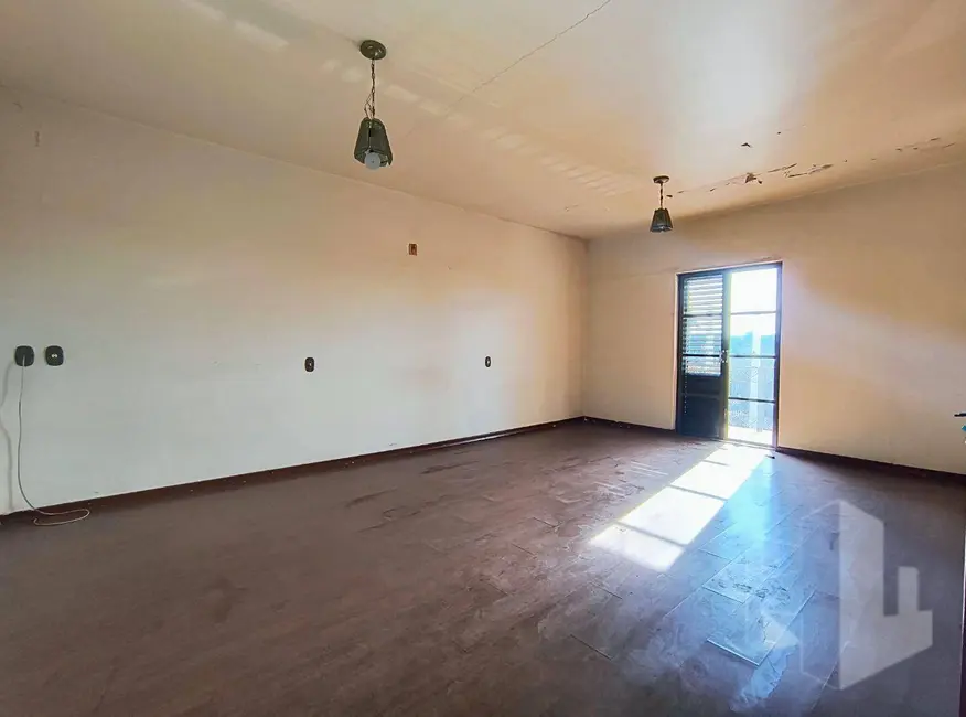 Casa com 5 quartos para alugar, 750m2 em Jardim Maria Luiza I, Jau - SP - imagem 2 Foto 2 de Casa com 5 quartos para alugar, 750m2 em Jardim Maria Luiza I, Jau - SP
