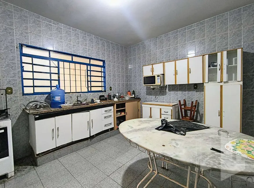 Foto 1 de Casa com 3 quartos à venda, 195m2 em Vila Industrial, Jau - SP