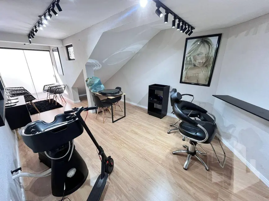Foto 6 de Casa com 3 quartos à venda, 330m2 em Chácara Peccioli, Jau - SP