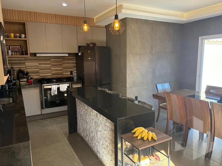 Foto 8 de Casa com 3 quartos à venda, 480m2 em Vila Nova Brasil, Jau - SP