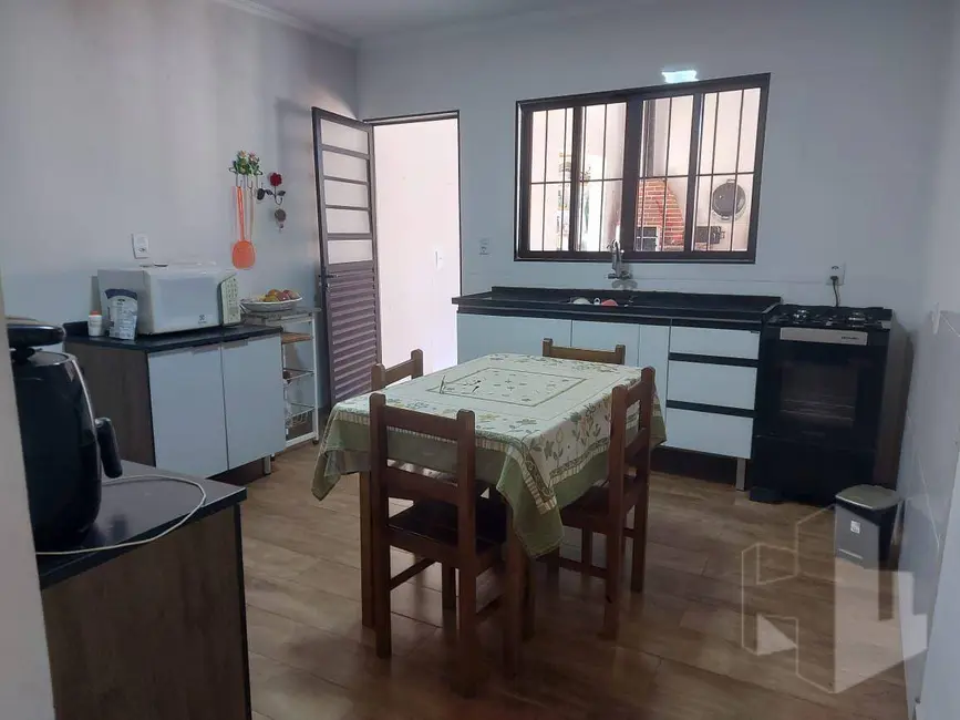 Chácara com 2 quartos à venda, 1600m2 em Jau - SP - imagem 5 Foto 5 de Chácara com 2 quartos à venda, 1600m2 em Jau - SP