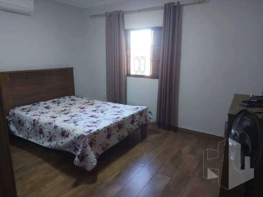 Chácara com 2 quartos à venda, 1600m2 em Jau - SP - imagem 6 Foto 6 de Chácara com 2 quartos à venda, 1600m2 em Jau - SP