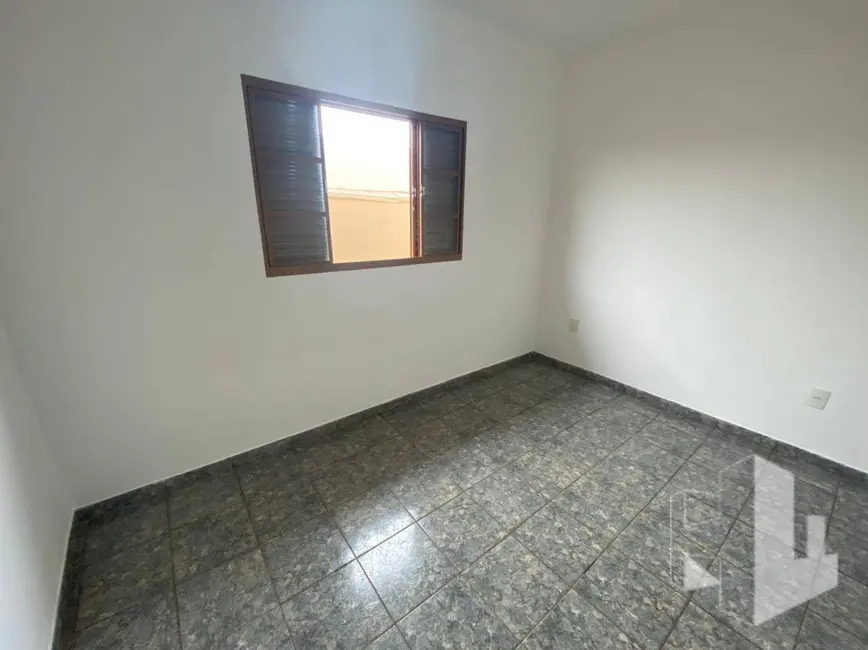 Foto 7 de Casa com 2 quartos para alugar, 275m2 em Jardim Nova Jaú, Jau - SP