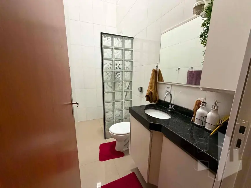 Foto 6 de Casa com 2 quartos à venda, 180m2 em Jardim Itatiaia, Jau - SP