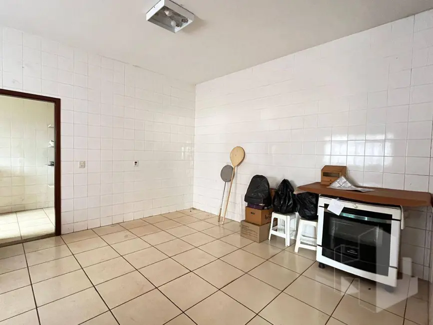 Casa de Condomínio com 4 quartos à venda, 2000m2 em Centro, Jau - SP - imagem 8 Foto 8 de Casa de Condomínio com 4 quartos à venda, 2000m2 em Centro, Jau - SP