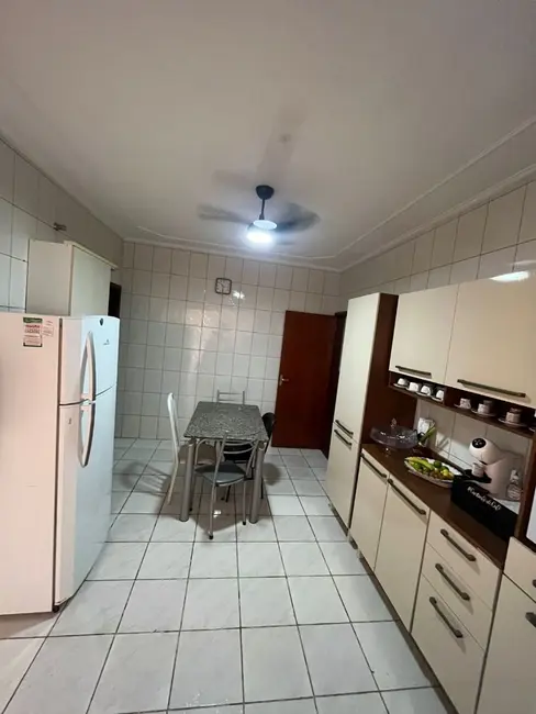 Foto 3 de Casa com 3 quartos à venda, 356m2 em Jau - SP