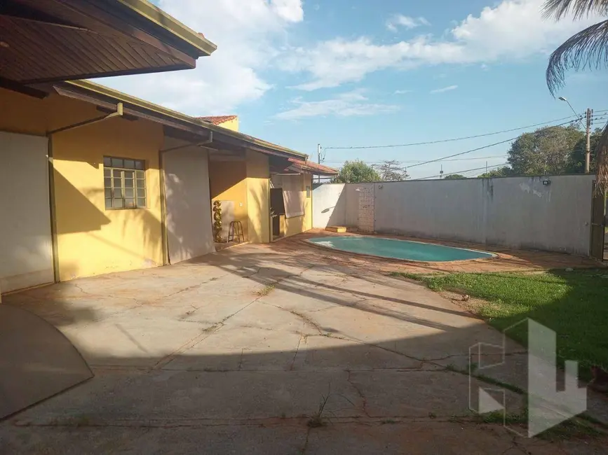 Casa com 1 quarto para alugar, 333m2 em Jardim Parati, Jau - SP - imagem 2 Foto 2 de Casa com 1 quarto para alugar, 333m2 em Jardim Parati, Jau - SP