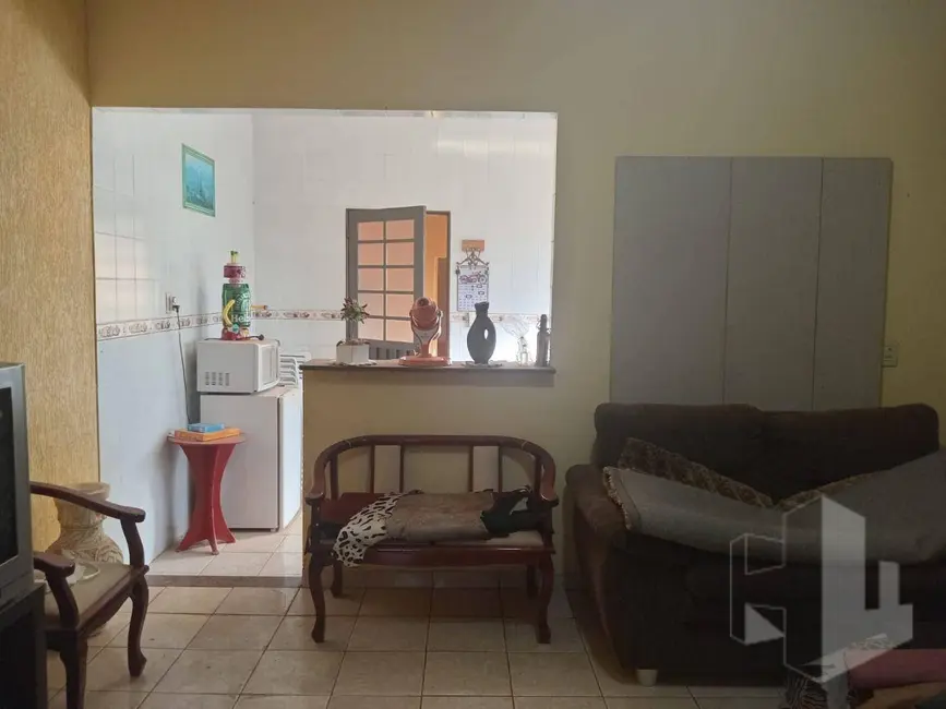 Casa com 1 quarto para alugar, 333m2 em Jardim Parati, Jau - SP - imagem 4 Foto 4 de Casa com 1 quarto para alugar, 333m2 em Jardim Parati, Jau - SP