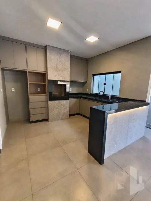 Foto 1 de Casa com 3 quartos à venda, 190m2 em Jau - SP