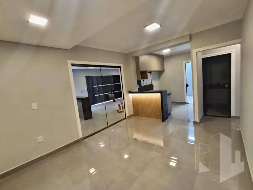 Foto 2 de Casa com 3 quartos à venda, 190m2 em Jau - SP