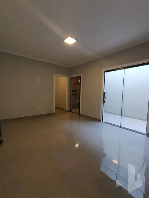 Foto 4 de Casa com 3 quartos à venda, 190m2 em Jau - SP