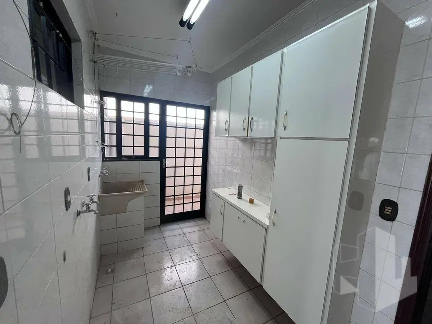 Casa com 4 quartos para alugar, 150m2 em Jardim das Paineiras, Jau - SP - imagem 9 Foto 9 de Casa com 4 quartos para alugar, 150m2 em Jardim das Paineiras, Jau - SP