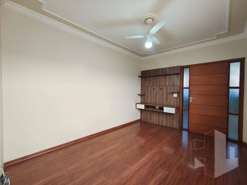 Foto 7 de Casa com 3 quartos à venda e para alugar, 250m2 em Jardim Itamarati, Jau - SP