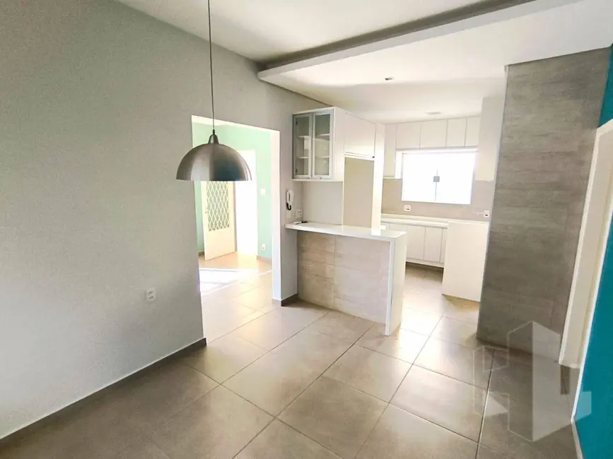 Casa com 3 quartos à venda, 200m2 em Vila Arnaldo, Sao Carlos - SP - imagem 3 Foto 3 de Casa com 3 quartos à venda, 200m2 em Vila Arnaldo, Sao Carlos - SP