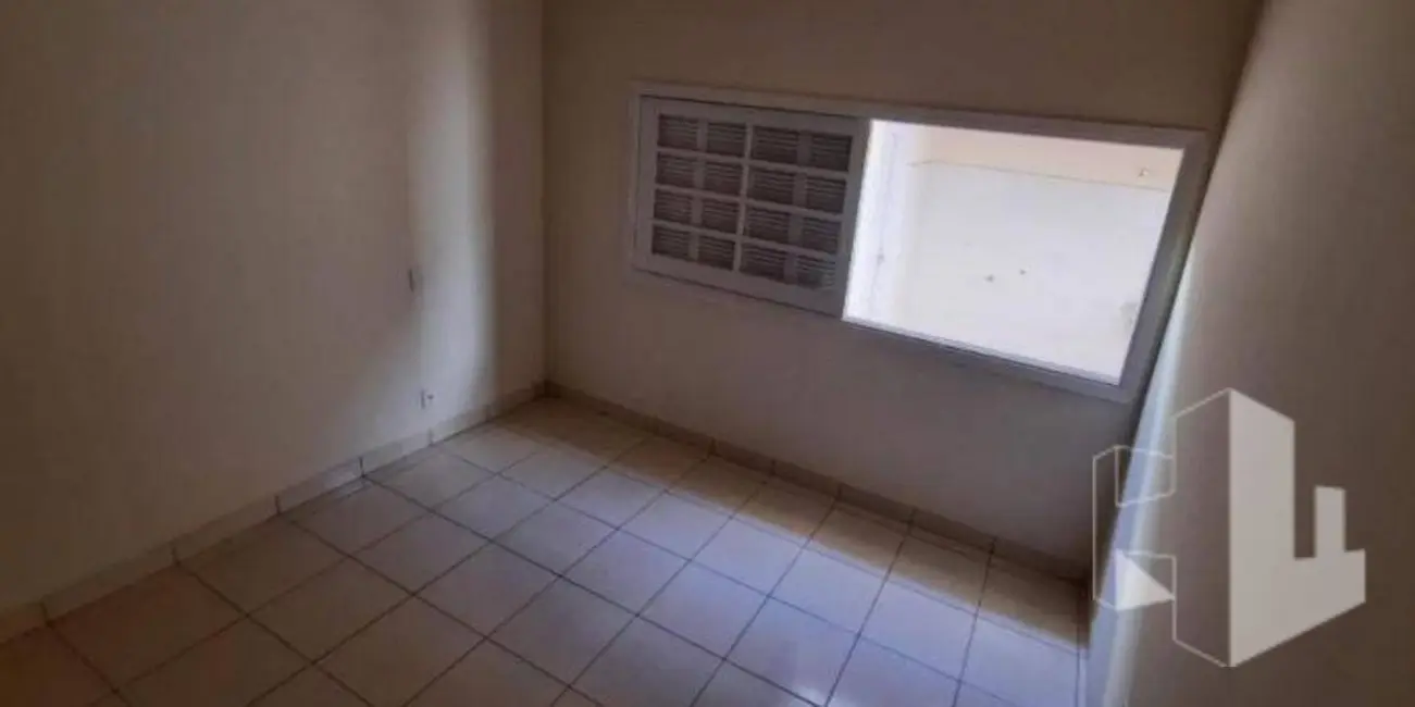 Foto 5 de Casa com 3 quartos para alugar, 250m2 em Chácara Braz Miraglia, Jau - SP