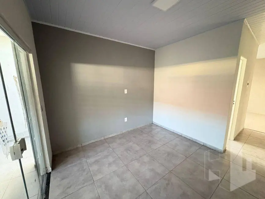 Foto 3 de Casa com 2 quartos à venda, 127m2 em Jardim São Crispim, Jau - SP