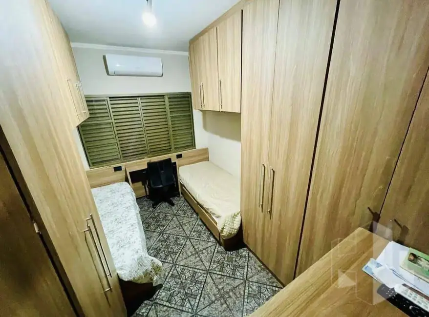 Casa com 2 quartos à venda, 127m2 em Jardim São Crispim, Jau - SP - imagem 5 Foto 5 de Casa com 2 quartos à venda, 127m2 em Jardim São Crispim, Jau - SP