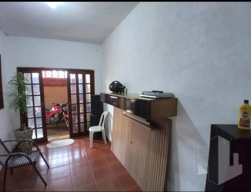 Casa com 3 quartos à venda, 140m2 em Jardim Orlando Chesini Ometto, Jau - SP - imagem 5 Foto 5 de Casa com 3 quartos à venda, 140m2 em Jardim Orlando Chesini Ometto, Jau - SP
