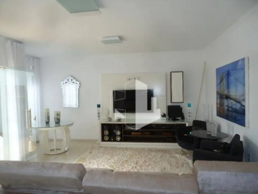 Foto 6 de Casa com 3 quartos à venda e para alugar, 250m2 em Jardim Parati, Jau - SP