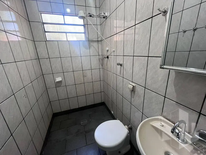 Foto 6 de Chácara com 3 quartos para alugar, 900m2 em Jau - SP